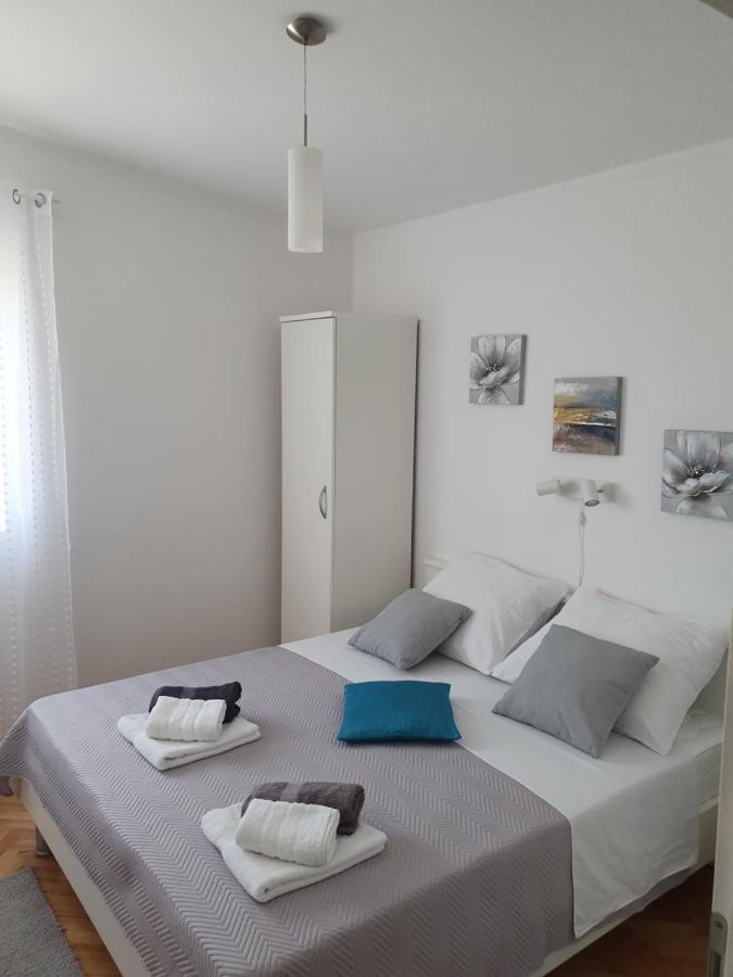 Apartmani Kunteja Pag Town Exterior foto